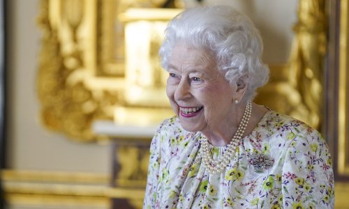 Historians concerned after Queen Elizabeth II’s letters entrusted to aide