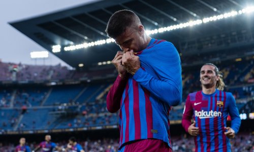 Gerard Piqué shows his Barcelona colours as pay cut helps set up victory