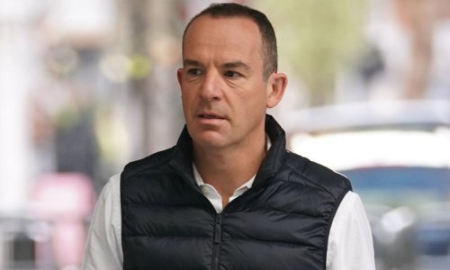 Martin Lewis apologises for swearing at Ofgem over energy price cap