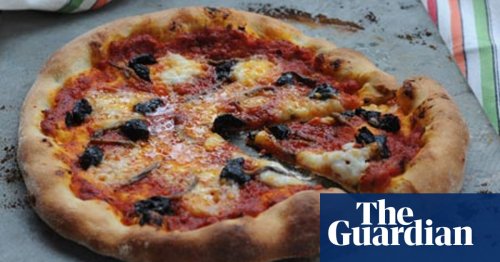 Pizza base and tomato sauce recipes | Dan Lepard