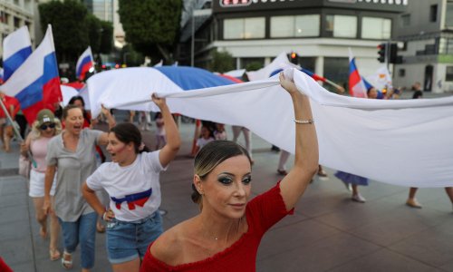 ‘The west doesn’t want Russians partying in the streets of Europe’: calls grow for a visa ban