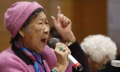 South Korea warns Japan over 'comfort women' accord after claims of no proof