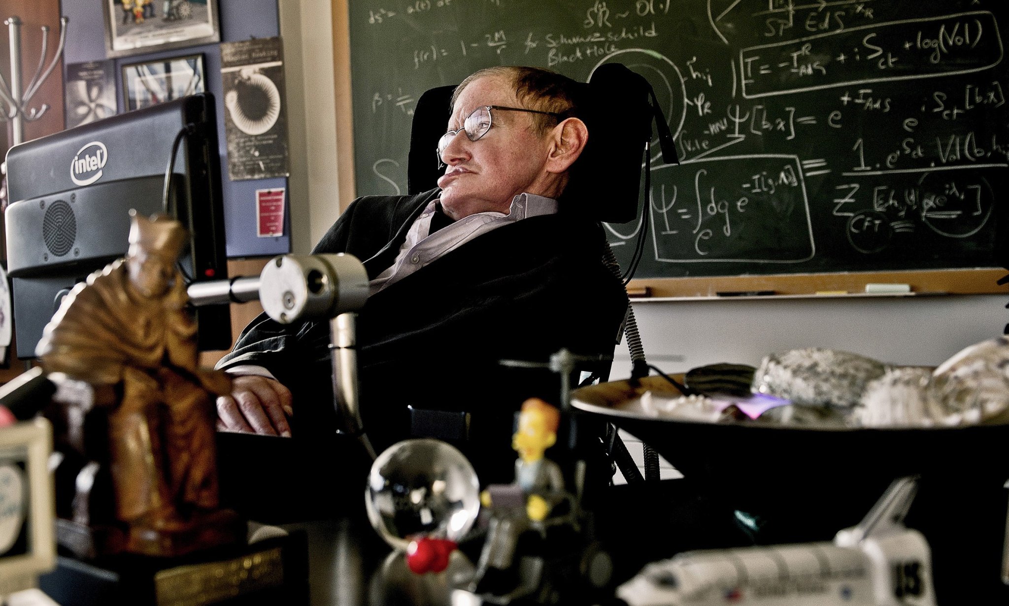 Stephen Hawking, 1942-2018 cover image