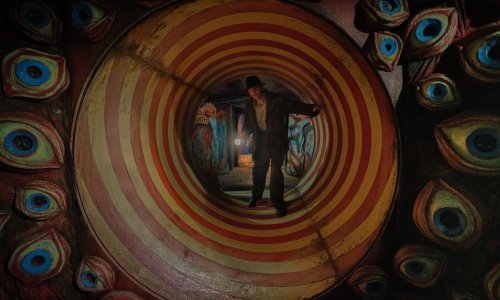 Nightmare Alley review – Guillermo del Toro’s fairground of fear is a class act