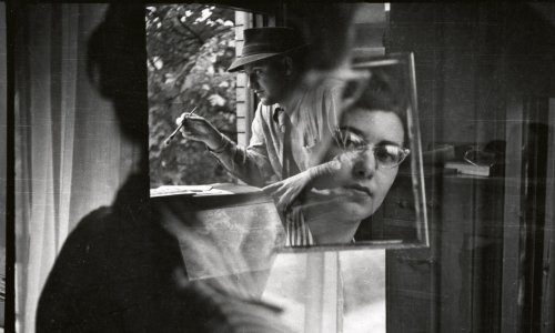 ‘An enigma, an artist who walked to his own beat’: the everyday sublime of photographer Saul Leiter