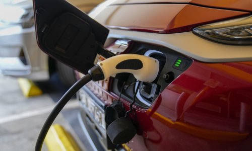 drivers-in-australia-s-outer-suburbs-should-receive-electric-vehicle