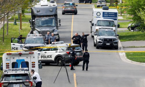 Toronto police fatally shoot man seen carrying rifle near elementary school