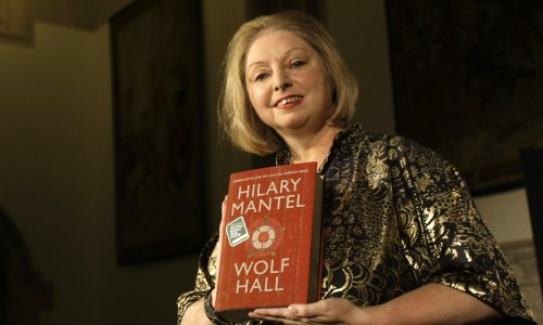 ‘We’ve lost a genius’: authors and politicians pay tribute to Hilary Mantel