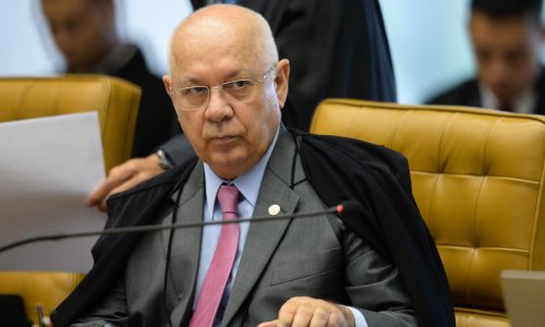 Brazil supreme court justice overseeing vast corruption case dies in plane crash
