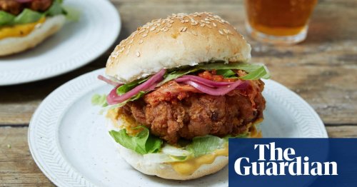 Crab mac'n'cheese and fried chicken sandwich: Nigella Lawson's new favourite comfort food recipes