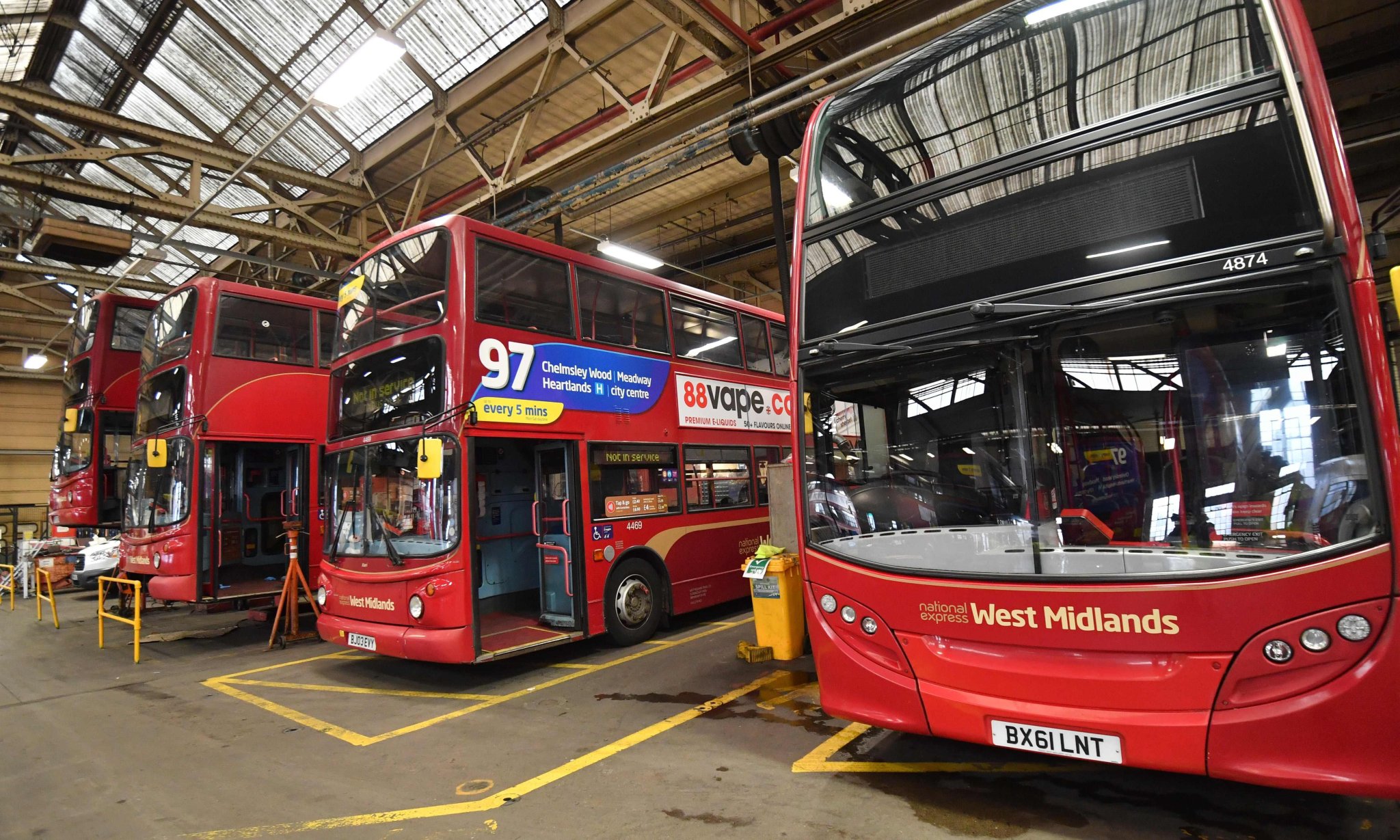 national-express-bus-drivers-in-the-west-midlands-vote-to-strike-over