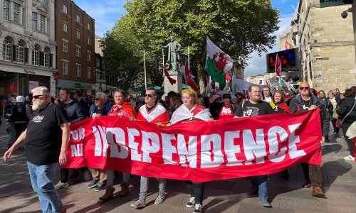 Thousands march in Cardiff calling for Welsh independence