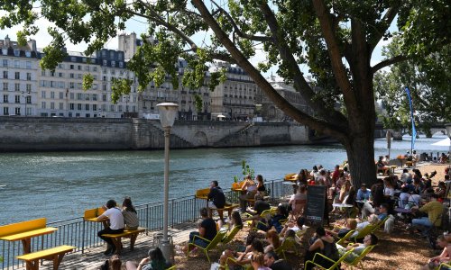 American tourist raped in public toilet in central Paris