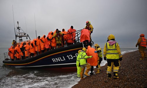 Sunak ‘plans to stop deportation appeals’ for people who reach UK in small boats