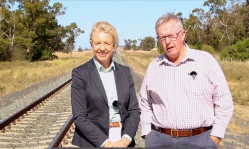 Bridget McKenzie and Mark Coulton reject suggestion they ‘trespassed’ at inland rail project