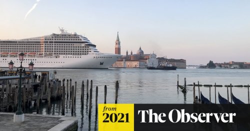 ‘We were deceived’: hundreds protest in Venice at return of giant cruise ships