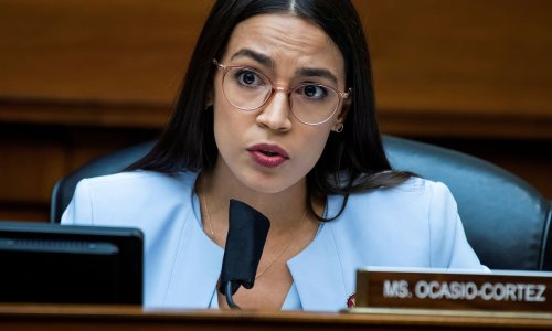 Alexandria Ocasio-Cortez ends truce by warning ‘incompetent’ Democratic party