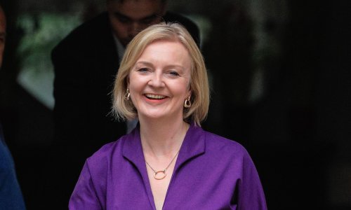 Liz Truss criticised for ‘stunning lack of humility’ over reported peerage plans