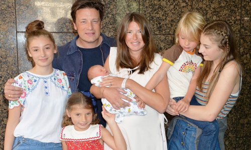 Giving birth the Jools Oliver way – letting the kids watch
