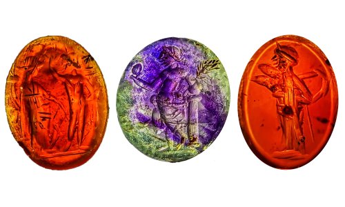 ‘Incredible’ Roman bathers’ gems lost 2,000 years ago found near Hadrian’s Wall
