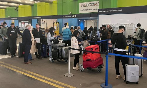 UK Border Force urged to ‘deprioritise’ gun and drugs searches to ease queues
