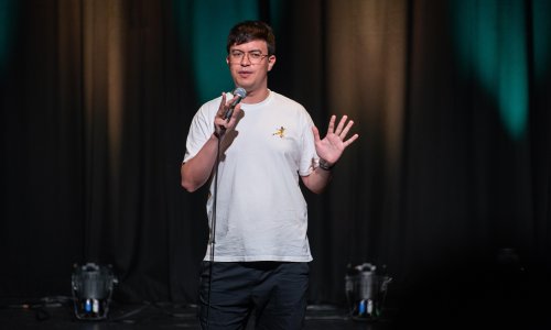 Phil Wang review – an irresistible set of smart and silly jokes