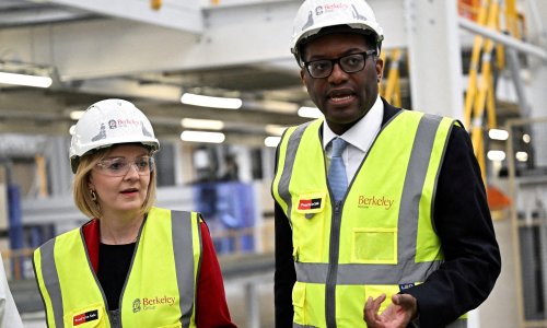 Truss and Kwarteng had row over sterling crisis response, say Whitehall sources