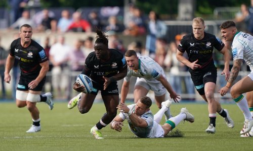 Saracens turn on style in second half to sink Saints and seal home semi-final