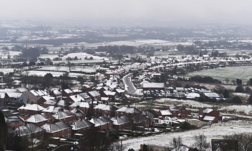 UK weather: Britain braces for snow and ice as temperatures plummet