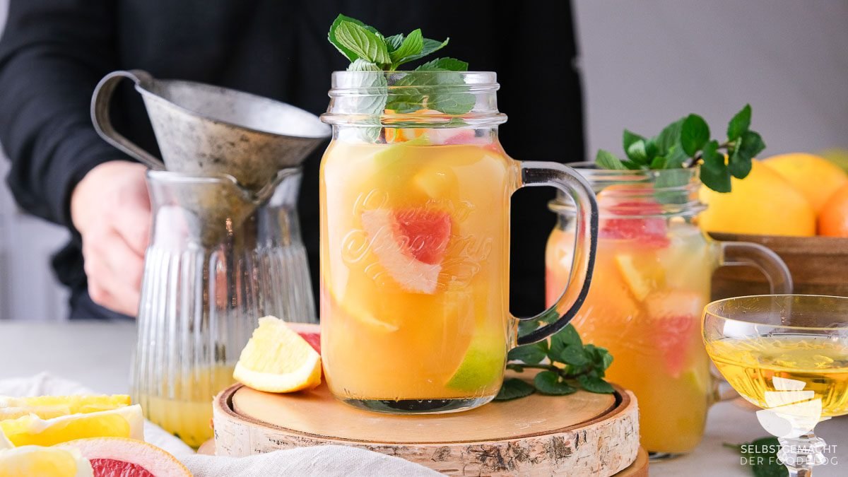 Hot Mojito mit Zitrusfrüchten (Winter Mojito)