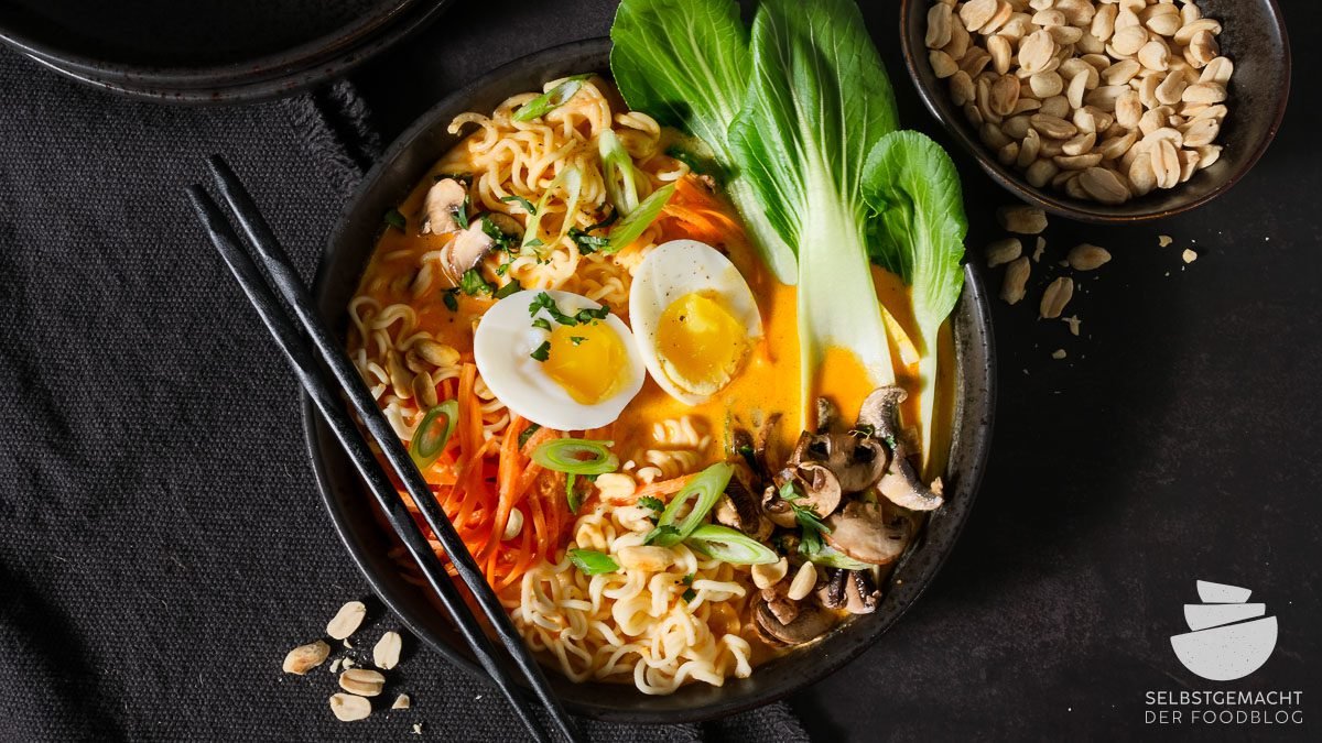 Erdnuss Ramen in 15 Minuten