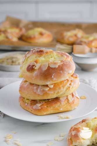 Puddingbrezeln – Süße Hefeteig Brezeln