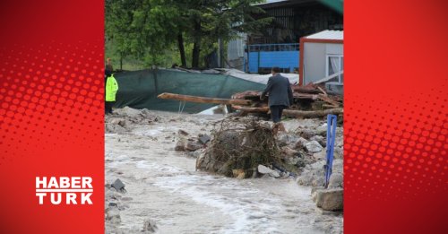 Eskişehir'deki sel 3 evi yıktı