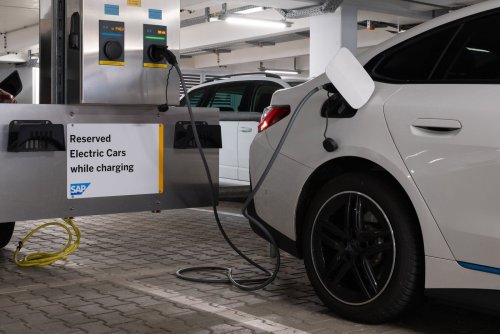 SAP plant emissionsfreie Dienstwagenflotte bis 2030