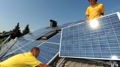 Immobilien Solaranlage auf dem Dach: Ab wann lohnt sie sich für Hauseigentümer?