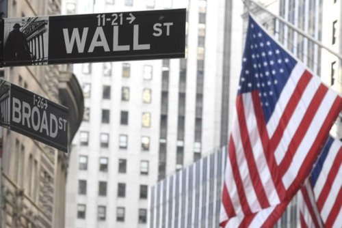 Dow Jones, S&P, Nasdaq: US-Börsen schließen nach volatilen Handel im Minus – Trump-Aktie bricht deutlich ein