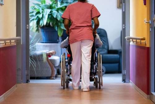 Pflegeversicherung droht Defizit von rund halber Milliarde