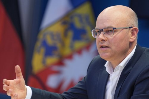 Grünen-Minister warnt vor „Durchmarsch der Gaslobby“