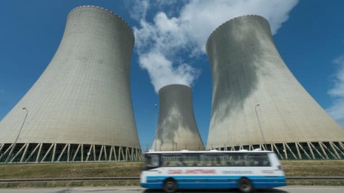 „Mit einem Schlag CO2-frei“: US-Industrie plant den Einsatz von Mini-Atomkraftwerken