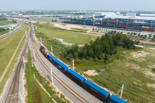 China baut neue Eisenbahnlinie nach Europa an Russland vorbei