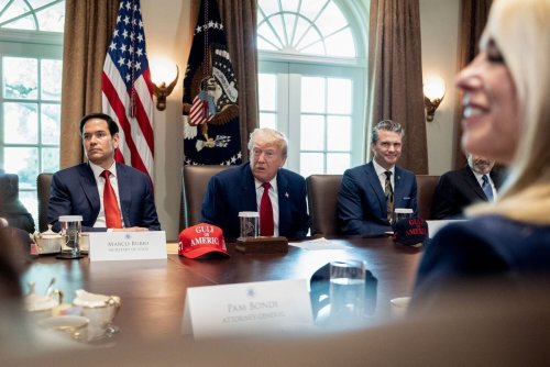 „Wir sind alle toll“ – Trump weist Kritik an Abschwung zurück