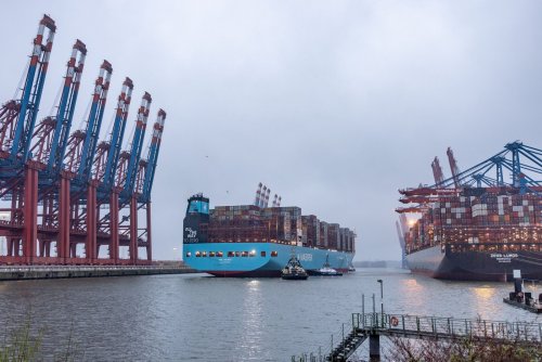 Schifffahrt: Methanol-Containerschiff von Maersk legt erstmals in Hamburg an