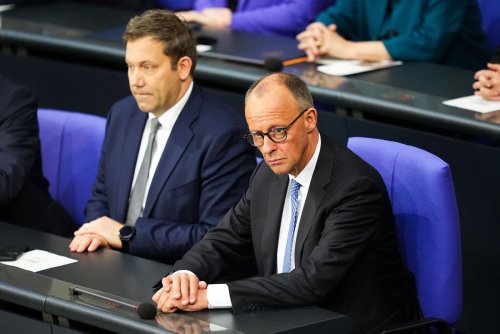 Klingbeil widerspricht Merz beim Lieferkettengesetz