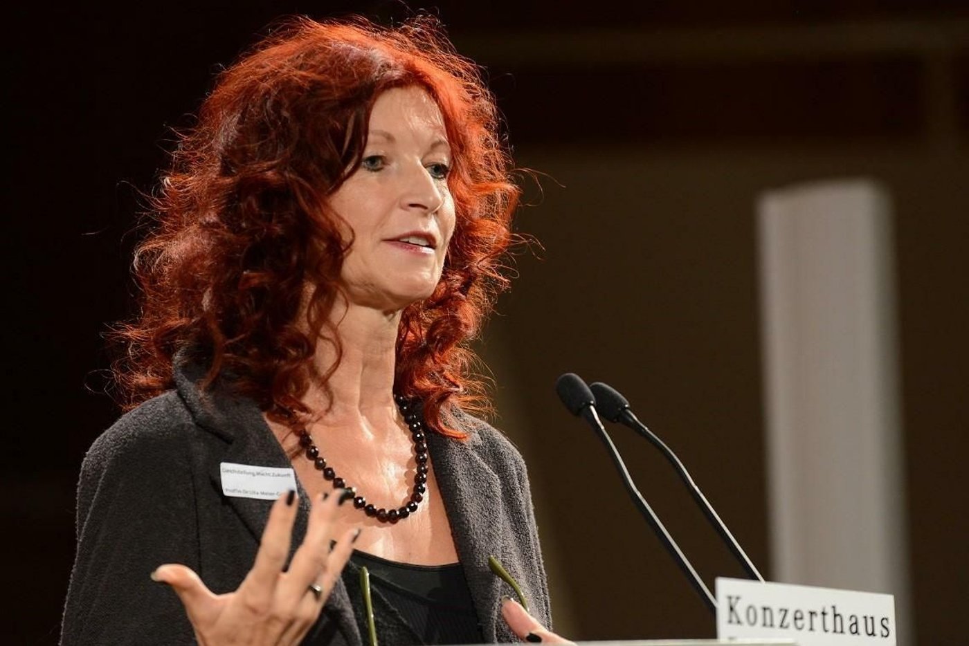 40 Stunden Arbeit für alle heißt 80 Stunden Arbeit für Frauen