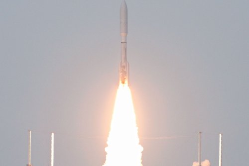 Amazon schickt seine ersten Internet-Satelliten ins All