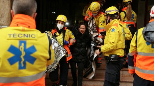 Rund 150 Verletzte bei Zusammenprall von Zügen in Barcelona