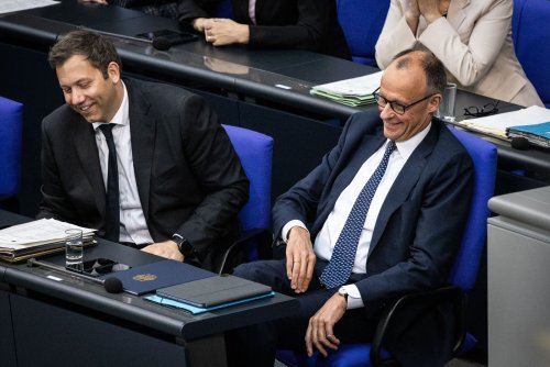Merz und Klingbeil betonen eigenständige Rolle Commerzbank