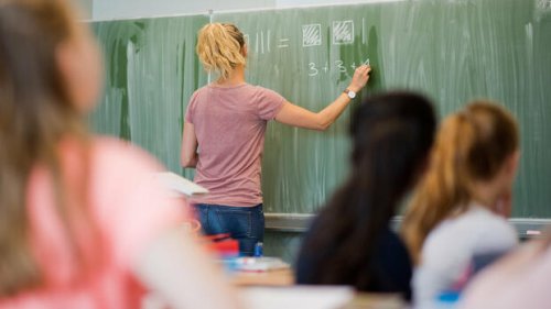 Wie hoch ist das Einkommen von Lehrern in Deutschland?