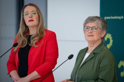 Grüne Fraktionsspitze stellt Klöckner ein Ultimatum