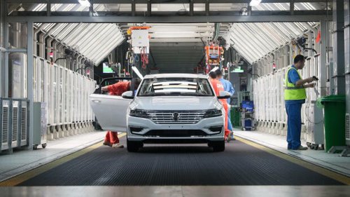 Auslieferungen von VW in China auf Neun-Jahres-Tief 